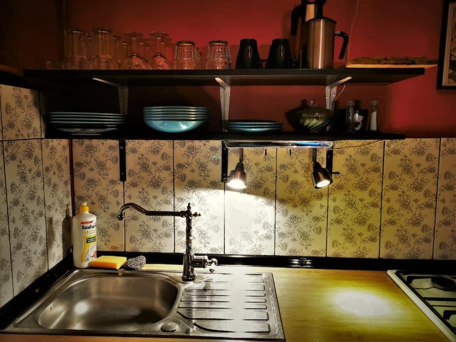 Apartament Vintage Bdsm Kinky - Entire 65m2 Space For Up To 6-guests - Fully Equipped